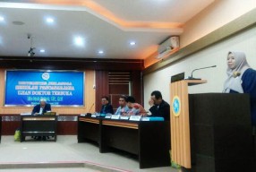 Keponakan Mensos Raih Gelar Doktor Pengembangan SDM