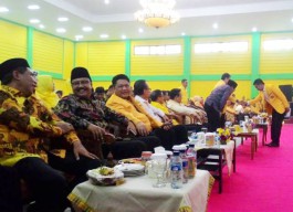 Berburu Tiket Cagub, Gus Ipul Gerilya di Acara Golkar