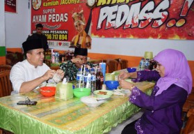 11 Jam Khofifah-Anas Bikin Suhu Pilgub Jatim Menghangat