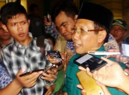 Gara-gara Dicecer Soal Kabil, Halim Salah Masuk Mobil
