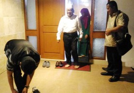 Kisah Nyono dan MKP Kunjungi Khofifah dan Makna 5 Tusuk Sate