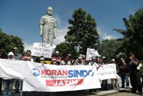 Karyawan Sindo: Tuntaskan PHK, Jangan Rampas Hak Kami