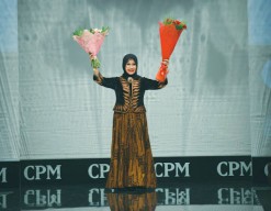 Surprise, HLB Diapresiasi Lewat Dua Hand Bouquet