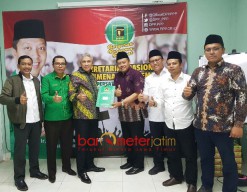 Perkuat Basis NU, Khofifah Ambil Formulir Bacagub di PPP