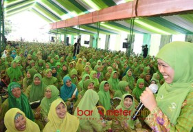 PKB Incar Muslimat NU, Peneliti: Mereka Loyal ke Khofifah!