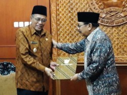 Potret Kelam Jatim: 3 Bulan, 3 OTT, Gubernur Tunjuk 3 Plt