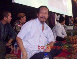 Aura Bersinar, Khofifah Gubernur Perempuan Pertama di Jatim