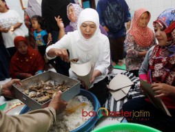 Longsor Pacitan, Mensos Serahkan Bantuan Rp 1,3 Miliar