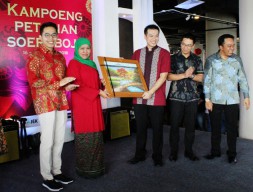 Mengenal Jalal, Putra Khofifah yang Mahir Bahasa Mandarin