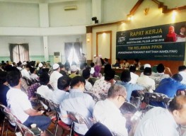 Cak Anam: Awasi Kecurangan, Di Atas Kertas Khofifah Menang!