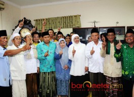 Di Rumah Ketua MWCNU, Kiai Gresik Dukung Paslon Nomor 1