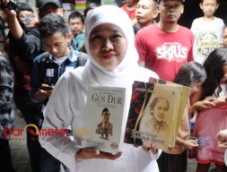 Khofifah Layaknya Buku Kartini: Habis Gelap Terbitlah Terang