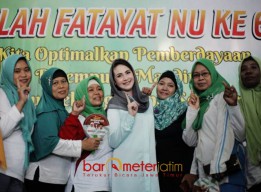 Di Harlah Fatayat NU, Arumi Nyanyikan Lagu Wis Wayahe