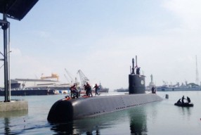 Tiba dari Korsel, KRI Ardadedali 404 Perkuat Koarmada II