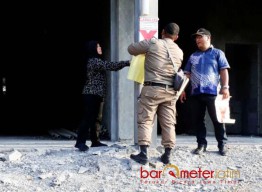 Sengketa Lahan 2.070 M2 di Jalan HR Muhammad 45 Disegel