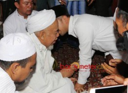 Hari ke Hari, Emil Kian Dekat dengan Pesantren dan Kiai