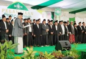 Lagi Pakde Karwo Tak Hadiri Acara Penting PWNU Jatim