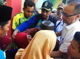 Kunjungi Pulau Sapudi, Mensos Bantu Korban Gempa