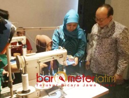 Dihadiri Khofifah, Forkas Latih Difabel dan Hibahkan Mesin