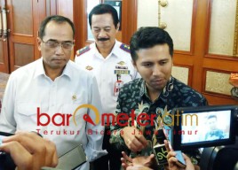 Risma Gagal Menhub Bahas MRT Bareng Emil Dardak
