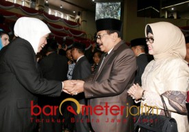 Gus Ipul Tak Datang, Soekarwo Pulang Lewat Pintu Belakang!