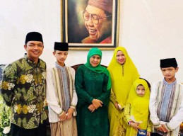 Khofifah Sapa Gus Hans Pak Wali Kota, Sinyal Dukungan?