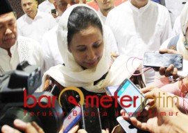 Semangat Ditanya Soal Buku, Rini Kabur Dicecar Kasus PLN