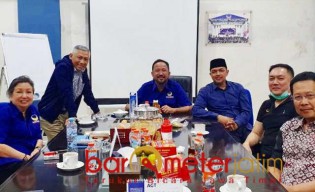 3 Jam Gus Hans Ngopi Politik Bareng Petinggi Nasdem