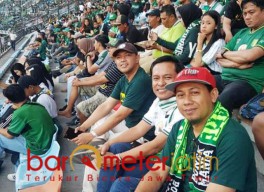 Berkaus Wani Gus Hans Mbonek Bareng Ketua Fraksi Golkar