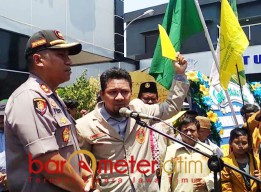 Pelanggaran AMM Lamongan Hadiahi Polri Kartu Kuning