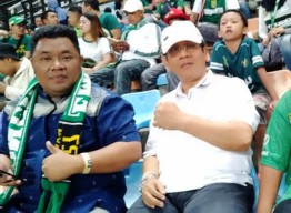 Pengakuan Bonek Semampir: GBT Memang Bau Sampah kok