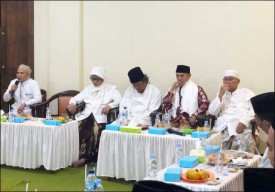 Ceramah Disoal Gus Muwafiq Sowan ke Kiai NU di Jatim