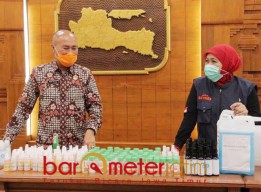 Produksi Massal Hand Sanitizer, Jatim Kerahkan SMA-SMK