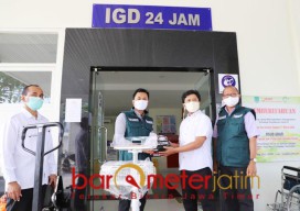 Yayasan Rumah Kita Bantu APD, Bupati Pasuruan Semringah