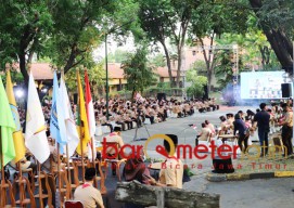 Seru Abis Khofifah-Gus Ipul Dendang Terajana Bareng Judika