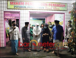 Ibunda Gus Hans Wafat, Khofifah hingga Cawabup Astutik Melayat