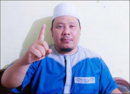 Tegas Bantah Dukung Machfud, KH Mas Abdullah Pilih Eri