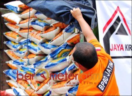 Bantuan Bencana, Pemprov Jatim Dititipi 20 Ton Beras