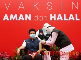 Lagi Emil Orang Pertama di Jatim Divaksin Corona Tahap 2