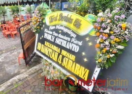 Pantau Pencarian, Ayah Co-Pilot Korban SJ182 Berharap Mukjizat