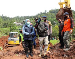 14 Korban Longsor Nganjuk Ditemukan, 12 Meninggal