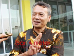 Pemprov Bantah Khofifah Pakai Buzzer, Pakar: Tak Usah Panik