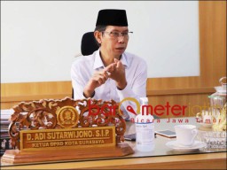 Ketua DPRD Surabaya Positif Covid-19, Tertular Dari Mana