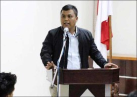 Pakar: Khofifah Jangan Main Sendiri, Perankan Emil Dardak