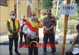 Antusias 2.200 Warga Ikuti Vaksinasi Covid-19 Golkar Jatim