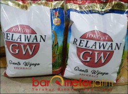 HUT RI, Relawan GW Beri Paket Sembako ke Terdampak Corona