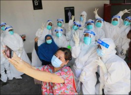 Sempat 75, Insentif Nakes di Surabaya Dikembalikan 100