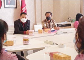 Usai Gaduh Koperasi Sekolah di Surabaya Dilarang Jual Seragam