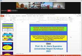 Siswa Madrasah Menerjemah Tebuireng Dilatih Dosen Unesa