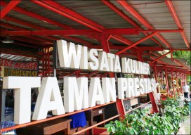 Covid-19 di Surabaya Melandai, Omzet Pedagang Mulai Naik